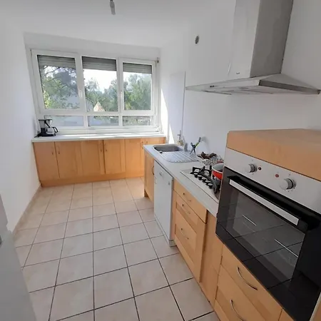 Spacious Bright Apartment Near Nantes *