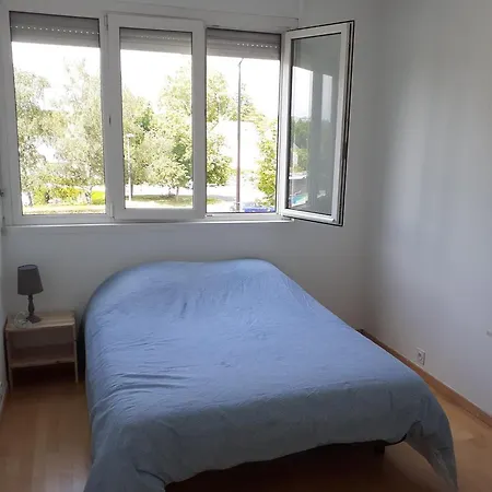 Апартаменты Spacious Bright Apartment Near Nantes *
